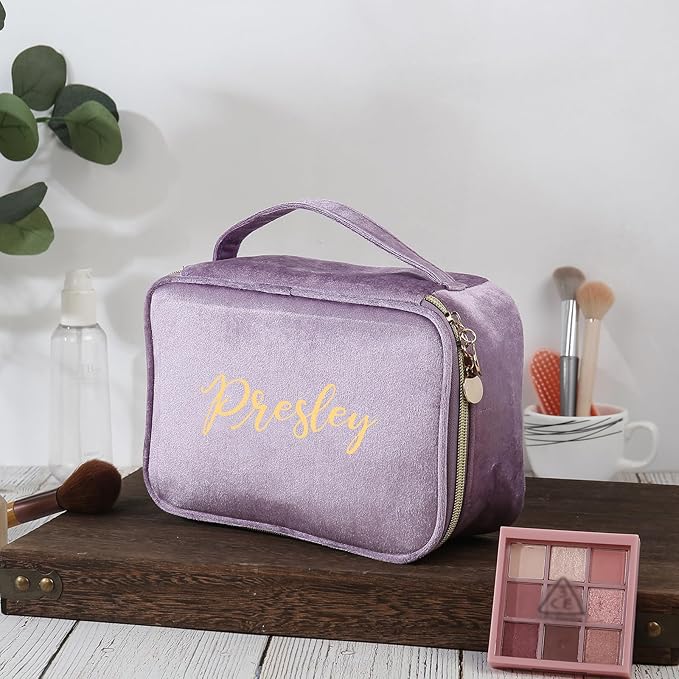 Dreamgem Personalized Name Makeup Bags - Monogrammed Gift for Women Girls Cosmetic Bag with Zipper Gift Ideal for Teen Girls Women Birthday Friend Mom (Light Purple)