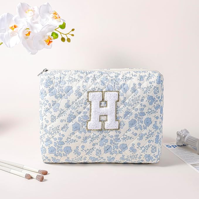 WHHJM Alphabet Makeup Bag Cosmetic Bag for Women, Christmas Gifts for Age 11-18, Personalized Floral Coquette Travel Bag, Trendy Stuff Zipper Make Up Pouch Organizer Bag (Blue Floral H)