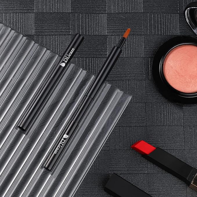 DUcare Lip Brush Retractable Professional Lipstick Brush Portable