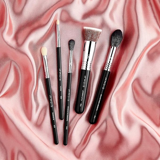 Sigma Beauty Most-Wanted Brush Set — Set of 5 Favorite Makeup Brushes for Foundation, Highlighter, Eyeshadow, Pencil Liner, and Blending (5 pcs)