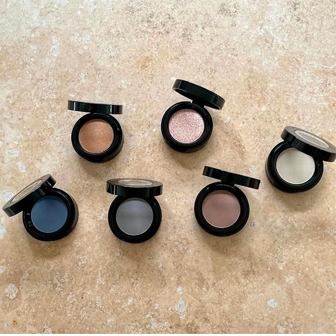 Sandstone Scandinavia Hypoallergenic Eyeshadow (522 Grey Lady)