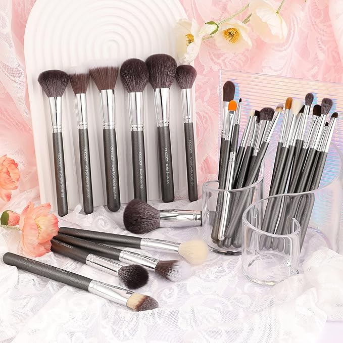 docolor 29Pcs Makeup Brushes Set with Goat Synthetic Fiber, PU Flip Case