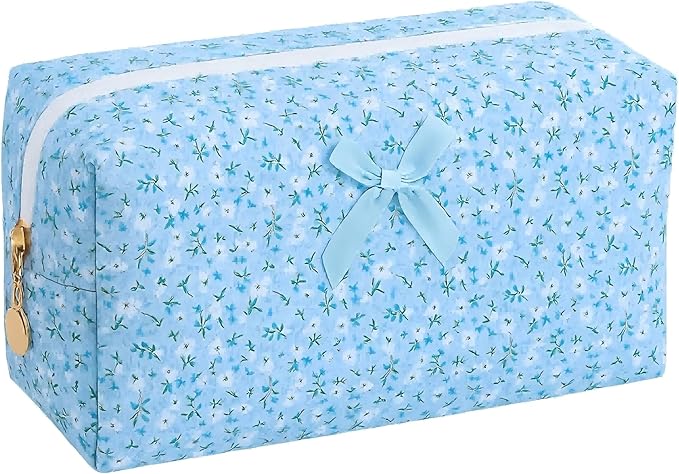 OIMEI Floral Quilted Pouch Cotton Makeup Bag for Women, Large Capacity Travel Cosmetic Pouch with Zipper, Cute Toiletry & Brush Organizer, Kawaii Makeup Storage Case – Blue Floral