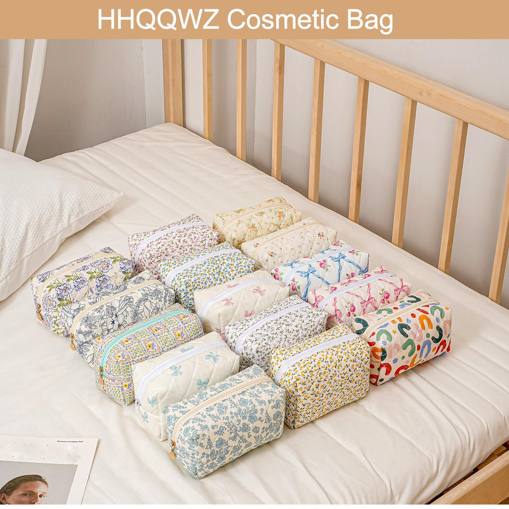HHQQWZ Makeup Bag Travel Cosmetic Bag for Women Girls, Zipper Make Up Pouch, Floral Flowers Toiletry Organizer Makeup, Portable Storage Bag, Cosmetic Travel Cloth Bag (Blue Bow Tie)