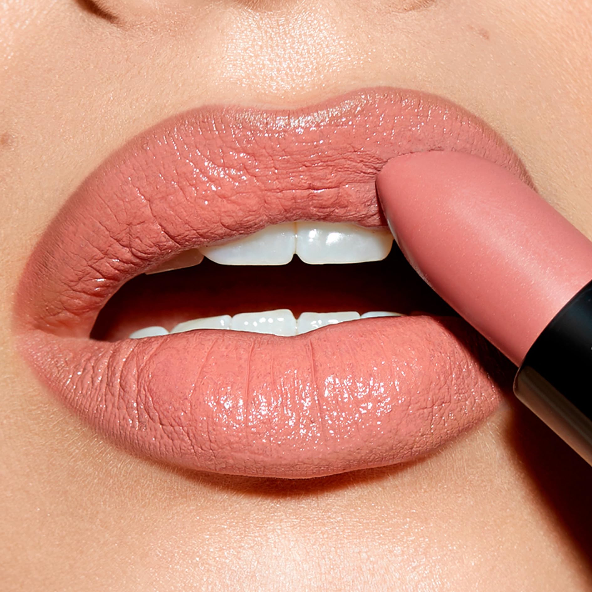 EVAGARDEN The Matte Lipstick - Velvety Texture and Vibrant Ultra-Matte Finish - Pigmented, Soft and Silky Formula and Smooth Application - Offers Bold Saturated Color - 635 Amaranth - 0.1 oz