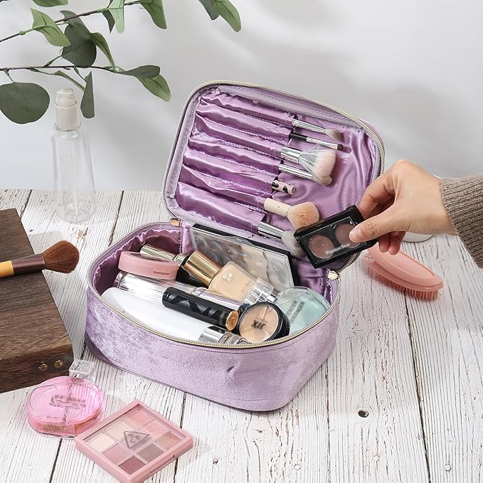 Dreamgem Personalized Name Makeup Bags - Monogrammed Gift for Women Girls Cosmetic Bag with Zipper Gift Ideal for Teen Girls Women Birthday Friend Mom (Light Purple)