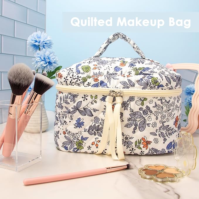 Quilted Makeup Bag for Women, Travel Cosmetic&Toiletry Bag,Leaf White