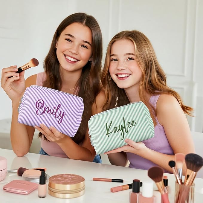 Yofair Personalized Makeup Bag with Name, Bridesmaid Gifts Large Capacity Travel Toiletry Case Custom Seersucker Cosmetic Bags Wedding Birthday Gifts for Girls Women