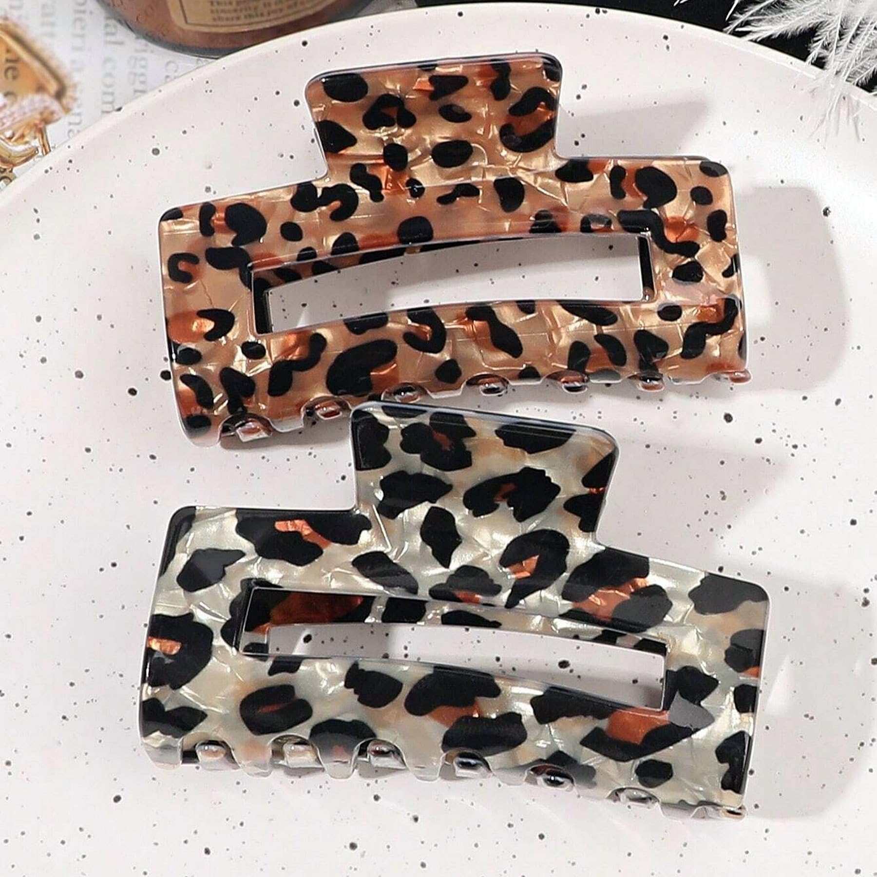 Textention Tortoise Hair Claw Clips, 3 Inch Non-Slip Acrylic Banana Barrettes Jaw Clips, Leopard Print Strong Hold Stylish Hair Accessories for Women Ladies Thin Thick Hair (2pcs)