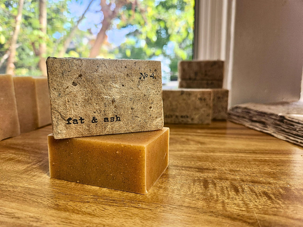 fat & ash Beef Tallow Soap Bar (1 Pack) - VERY SIMPLE INGREDIENTS - Organic and Moisturizing - Handmade in USA - Family Recipe - Long-Lasting, All-Natural, For Dry Skin