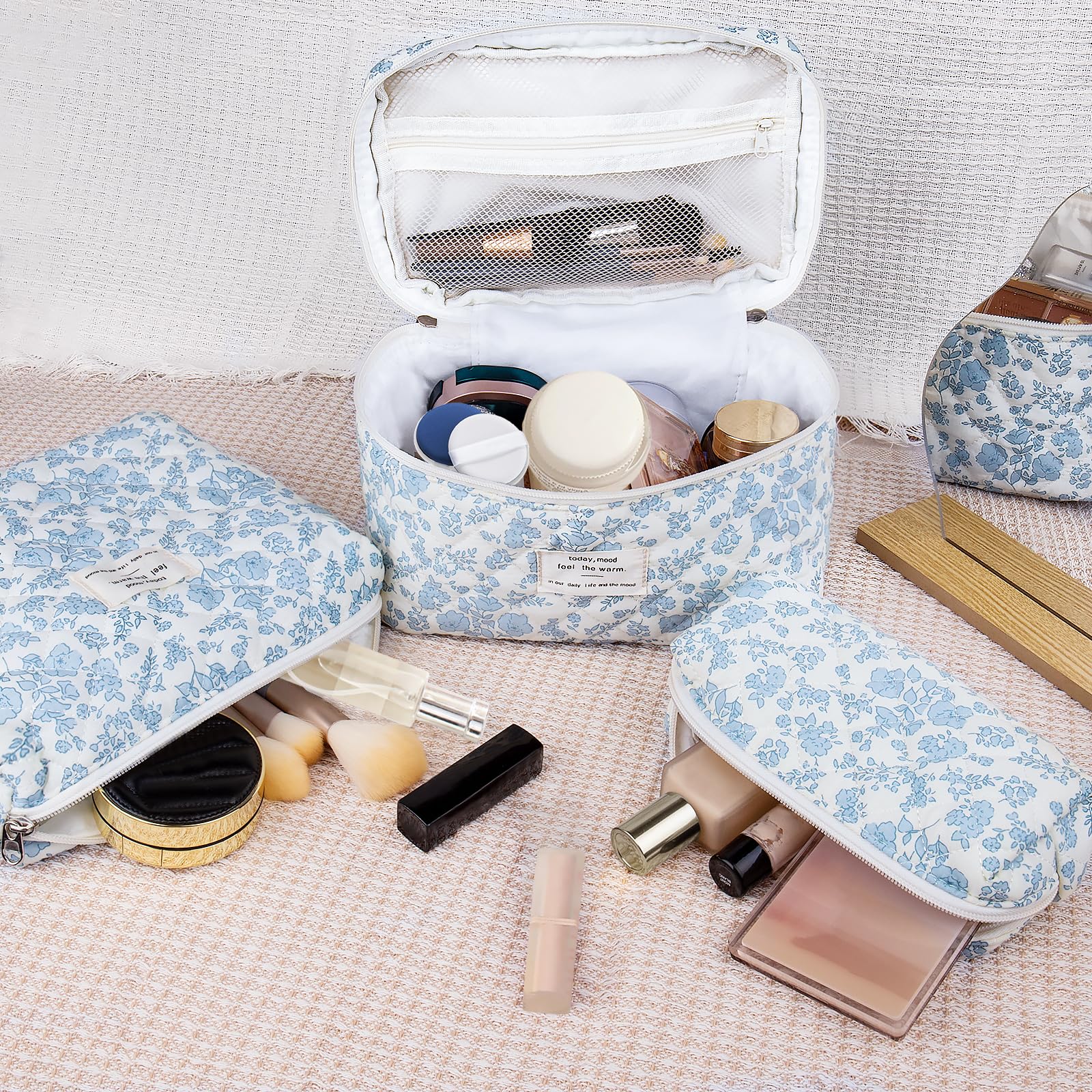 Gosect 3PC Makeup Bag Set, Quilted Makeup Bag, Large Floral Cosmetic Bag for Women, Cute Cotton Makeup Bags, Flower Travel Toiletry Organizer Bag (light blue)
